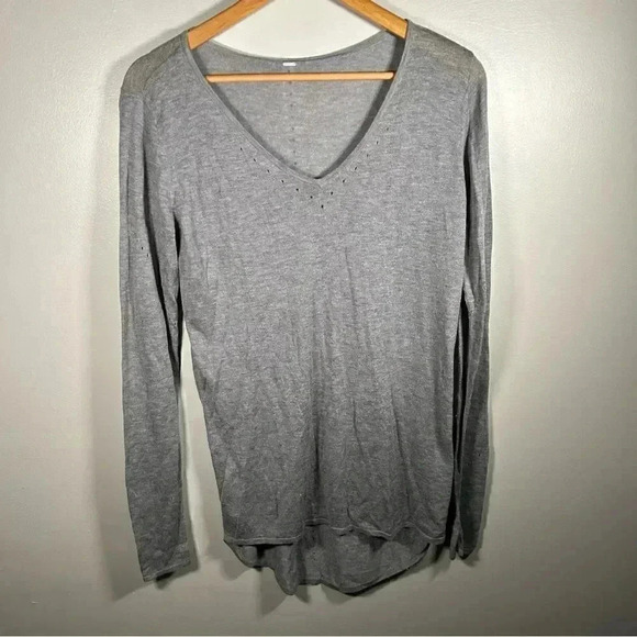 Lululemon thin knit sweater  6 - Picture 2 of 7